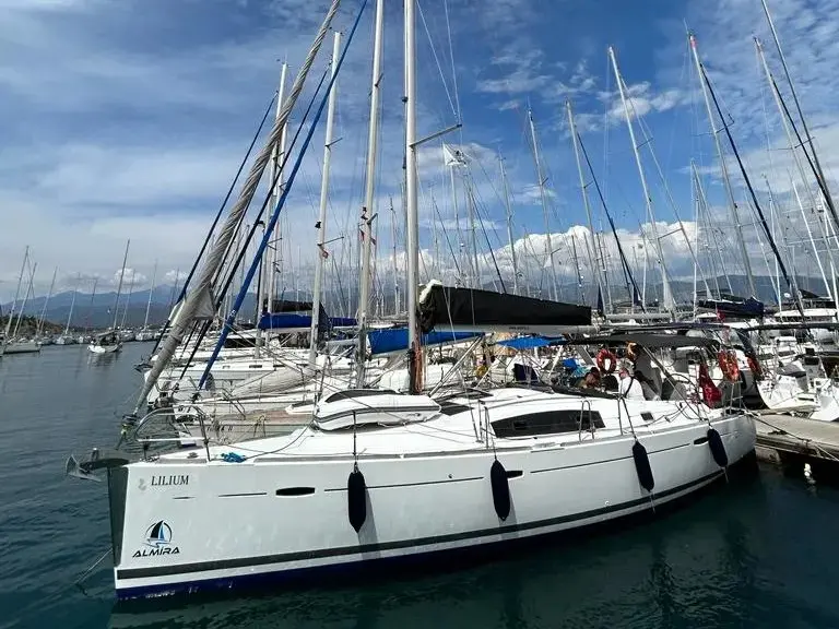 Oceanis 43
