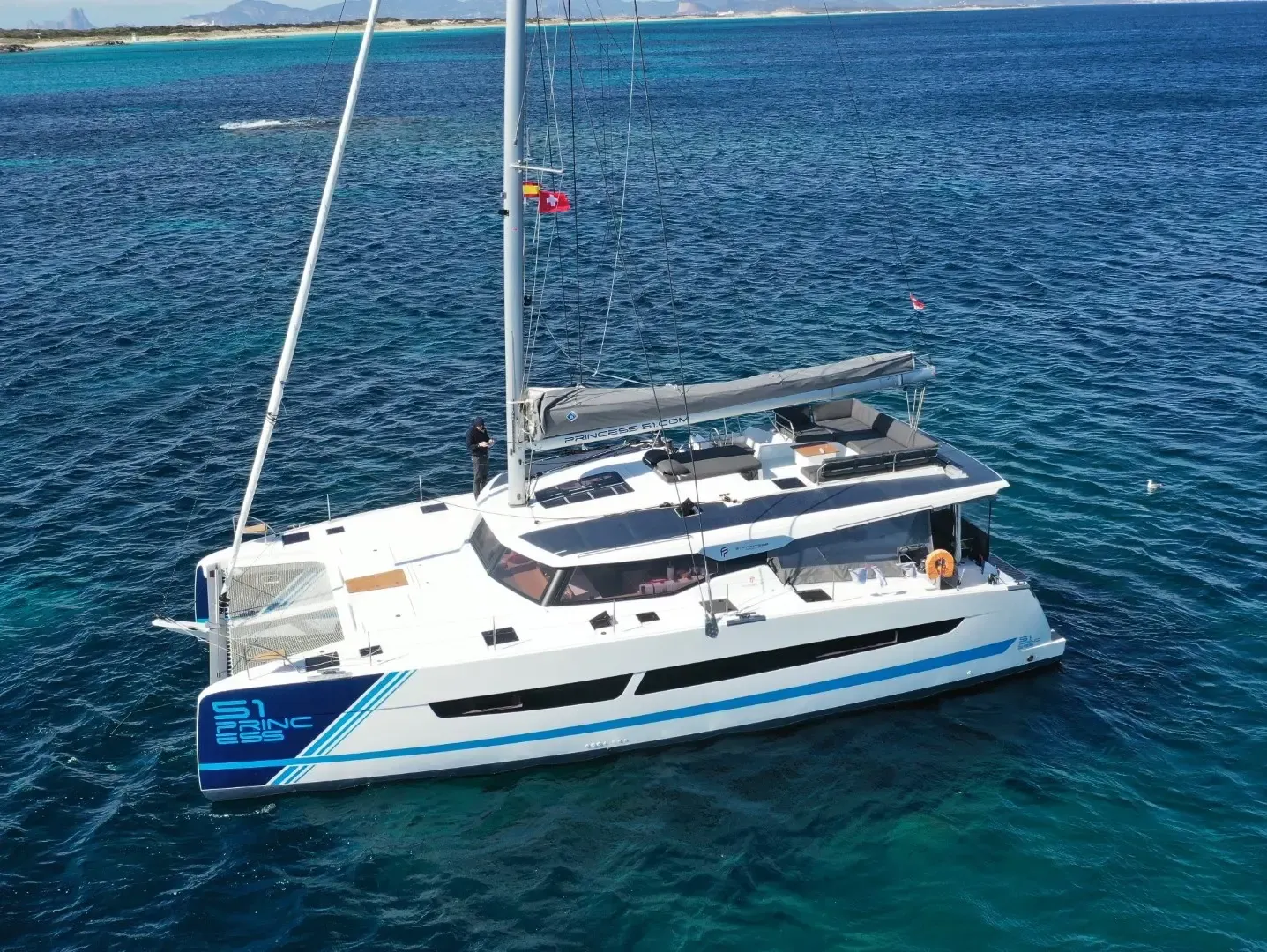 Aura 51 (2024)