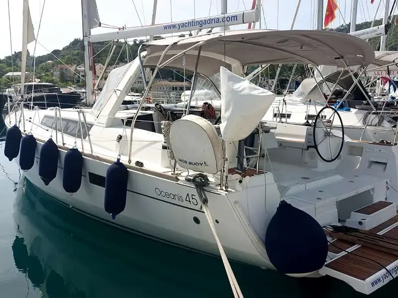 Oceanis 45 (2014)